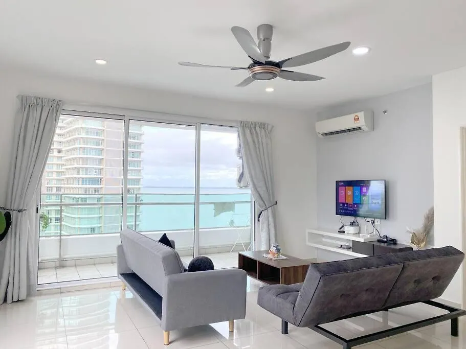 2Bedroom 2Bath 13Th Seaview Mansionone Gurney George Town
